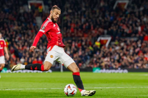 Mazraoui tiết lộ nguyên nhân gia nhập Man United.